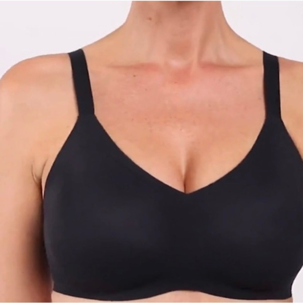 Knix Black V Neck Padded Bra Size 5 NWT